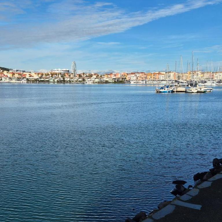 T2, superbe vue mer rénovée, parking, clim, piscine - Appartement 1 Chambre - 43