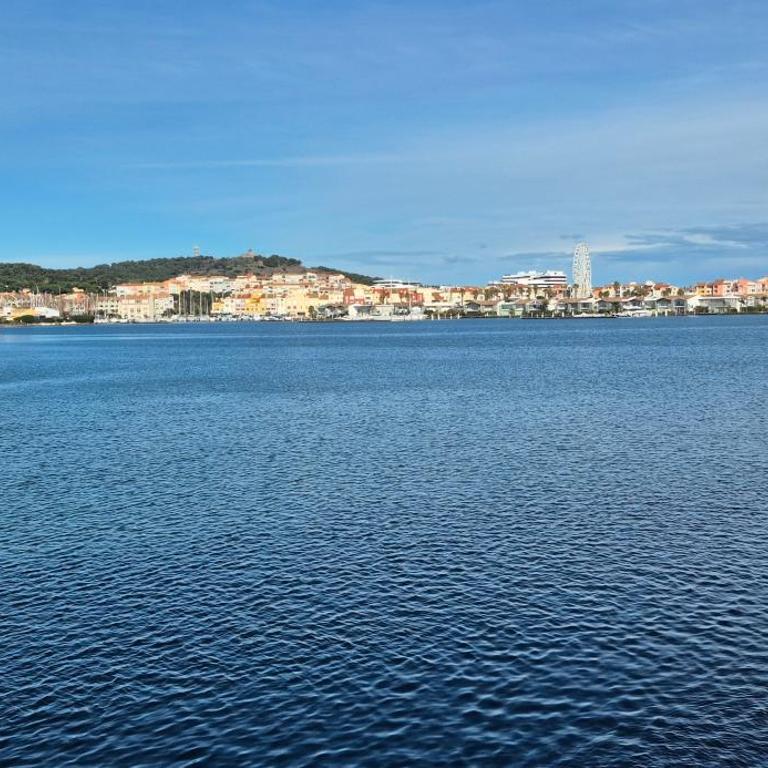 T2, superbe vue mer rénovée, parking, clim, piscine - Appartement 1 Chambre - 46