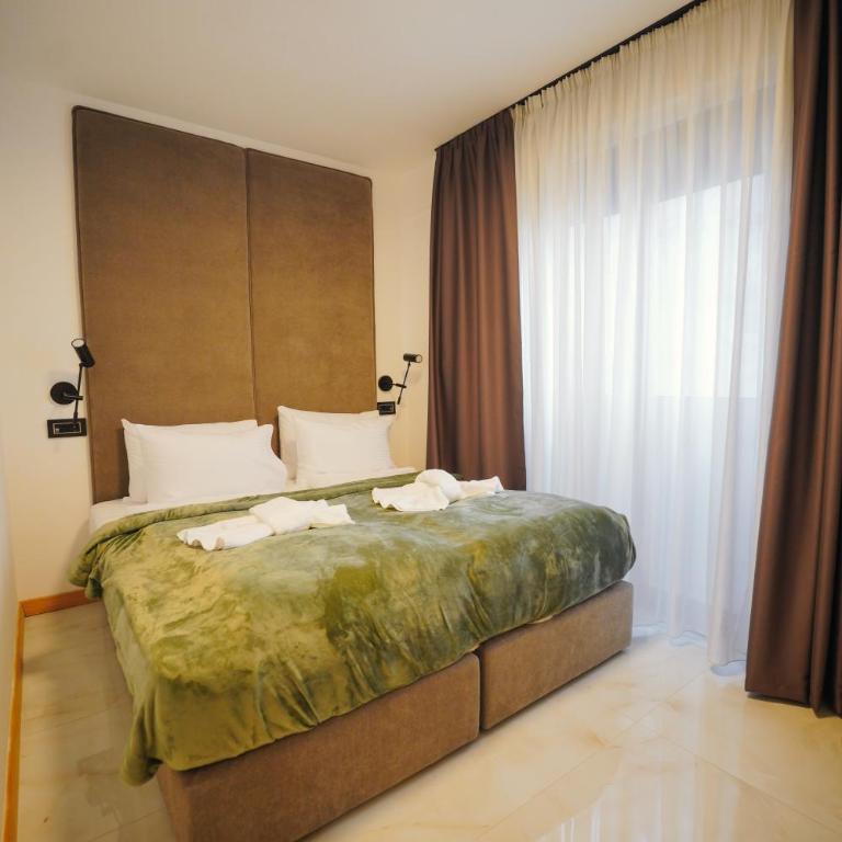 Golden Panorama Spa & Wellness - Premium Two-Bedroom Apartment with Balcony, Terrace and Free Spa Access - 3