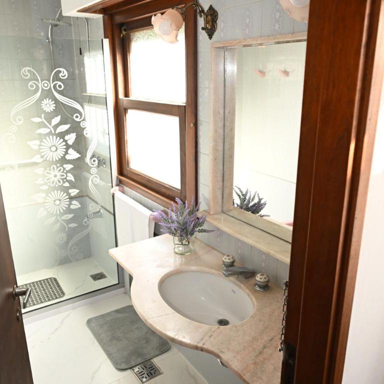 Castelvi casa boutique - Deluxe Double Room with Balcony - 4