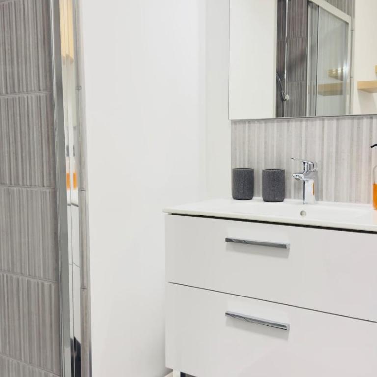 COTE LAAC- MALOE Residence - 4 personnes - One-Bedroom Apartment - 32
