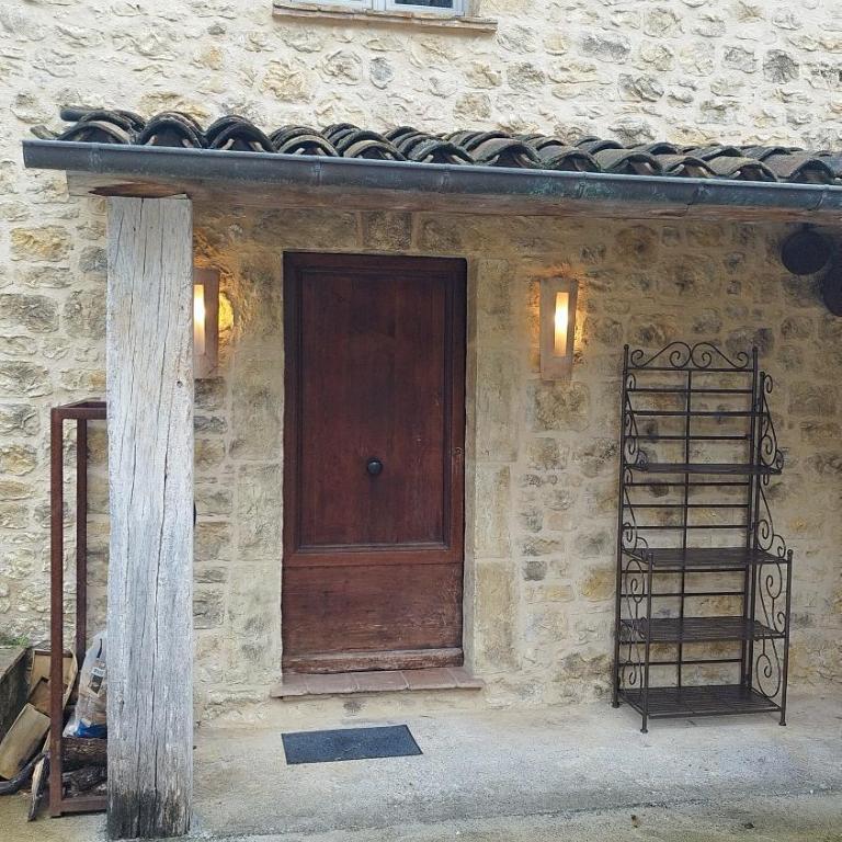 villa provençale en pierre avec vue sur la mer, piscine et jacuzzi - Villa avec Piscine Privée - 75