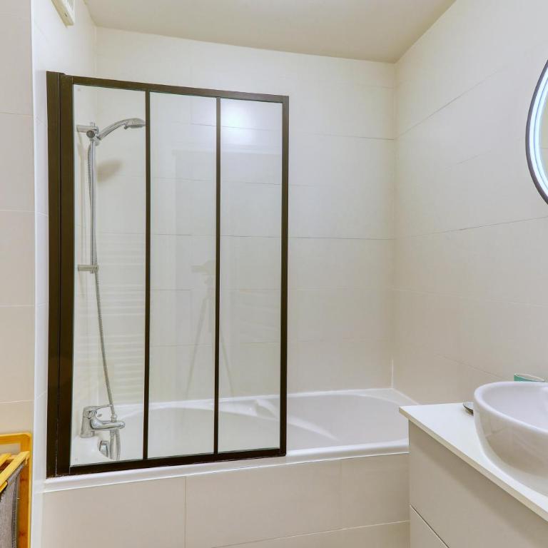 Le cocon des olivettes - 5 people - CHU - Parking - Appartamento con 2 Camere da Letto e Balcone - 5