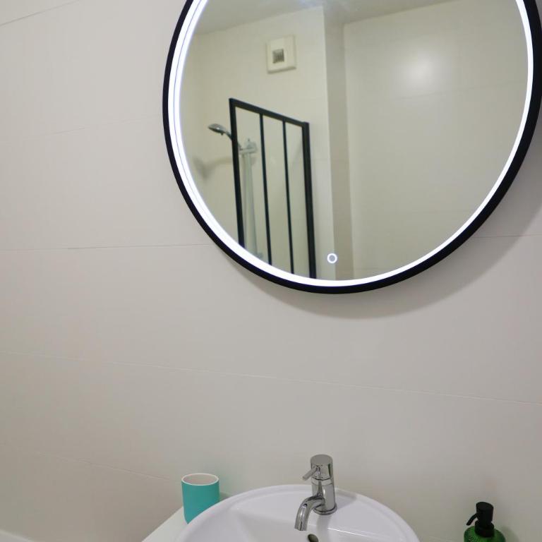 Le cocon des olivettes - 5 people - CHU - Parking - Appartamento con 2 Camere da Letto e Balcone - 7