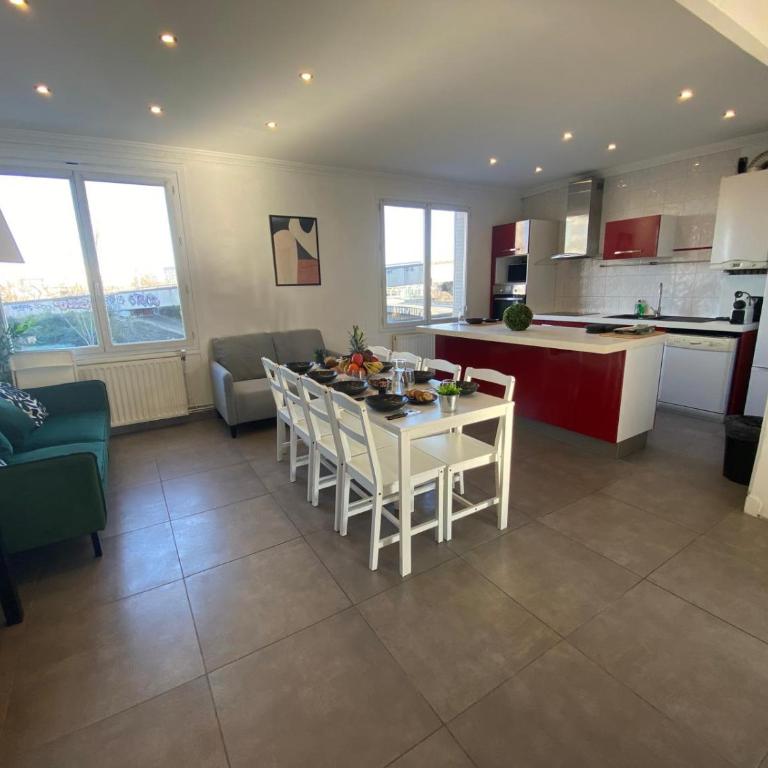 BnGo l La Pause Urbaine l 3ch, 10p - Three-Bedroom Apartment - 1