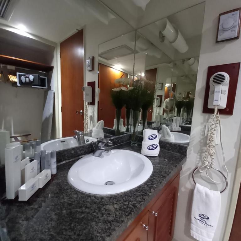 HOTEL ALTAMIRA SUITES - Two-Bedroom Suite - 8