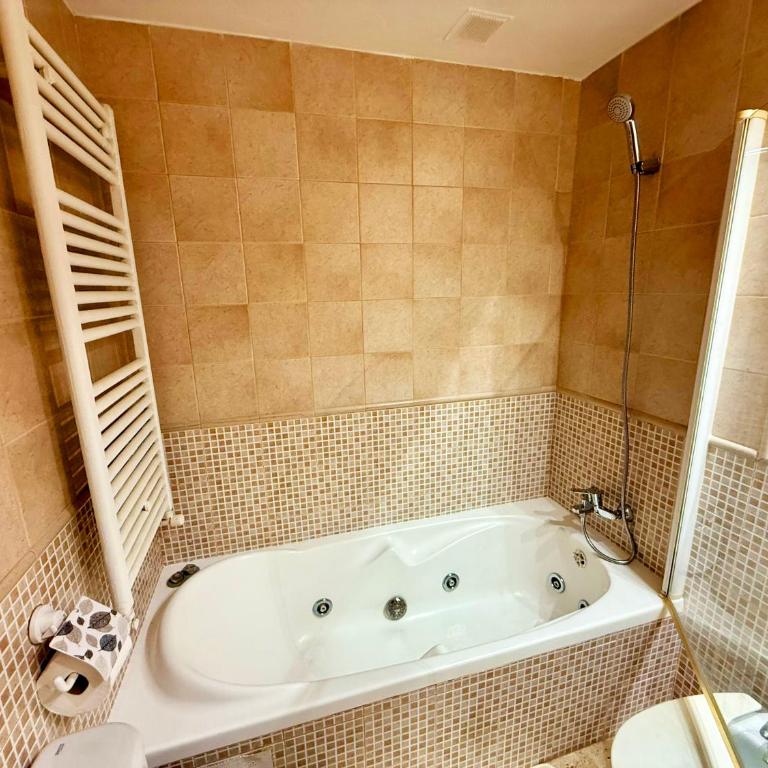 Apt con chill-out, piscina en la azotea a 5 min de la playa y parking privado - Estudio con terraza - 31