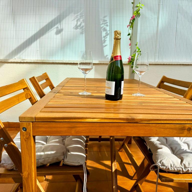 Apt con chill-out, piscina en la azotea a 5 min de la playa y parking privado - Estudio con terraza - 2