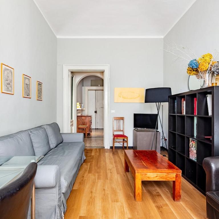 City Center Renovated Apartment in a Historic Building Near the Po River - Appartamento con 1 Camera da Letto - 2