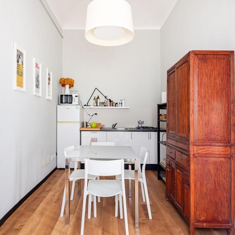 City Center Renovated Apartment in a Historic Building Near the Po River - Appartamento con 1 Camera da Letto - 10