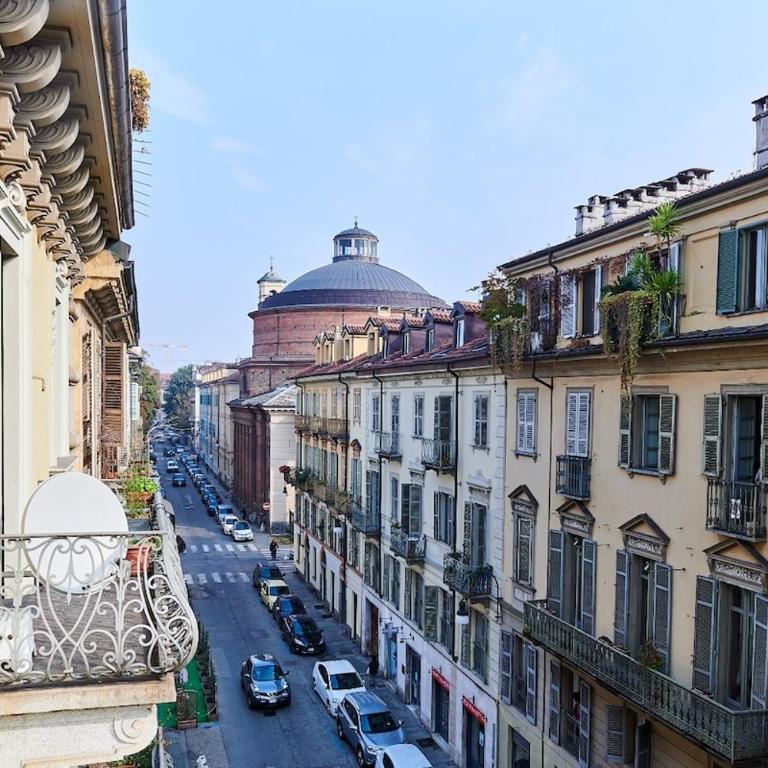 City Center Renovated Apartment in a Historic Building Near the Po River - Appartamento con 1 Camera da Letto - 17