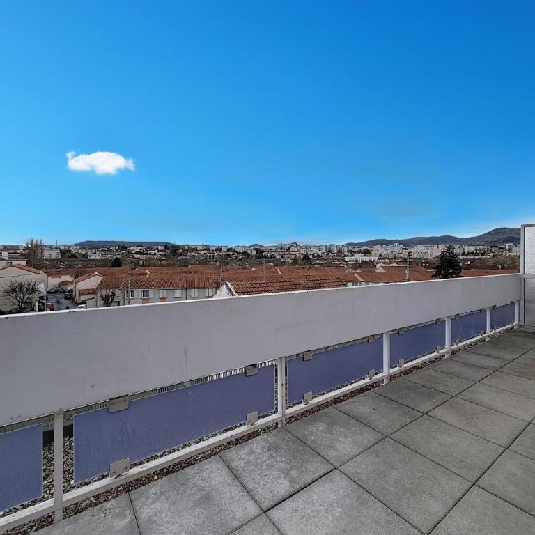F1 sur Clermont-Fd - Parking CHARTIER - Appartement 1 Chambre - 5