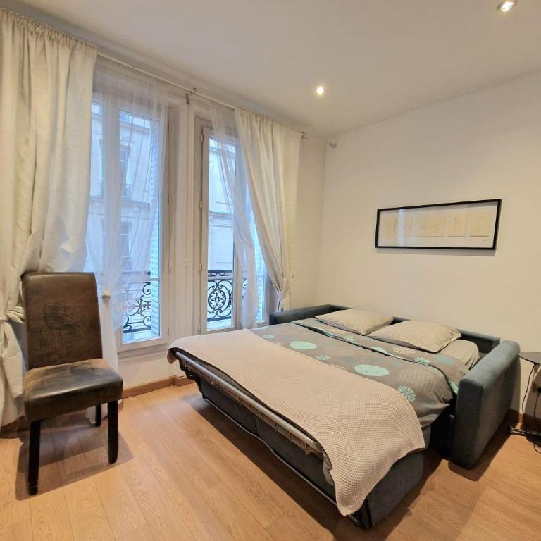 A deux pas de l'Arc de Triomphe Studio tout équipé - One-Bedroom Apartment - 1