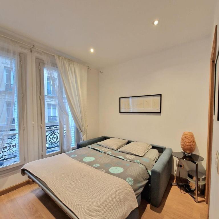 A deux pas de l'Arc de Triomphe Studio tout équipé - One-Bedroom Apartment - 13