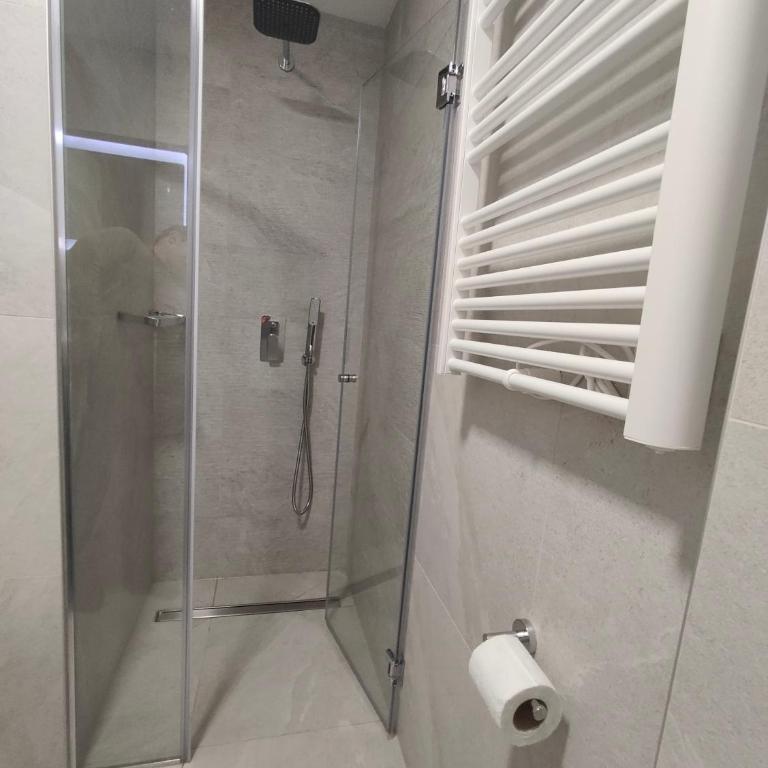 Pine & Peak Zlatibor Apartman - One-Bedroom Apartment - 3