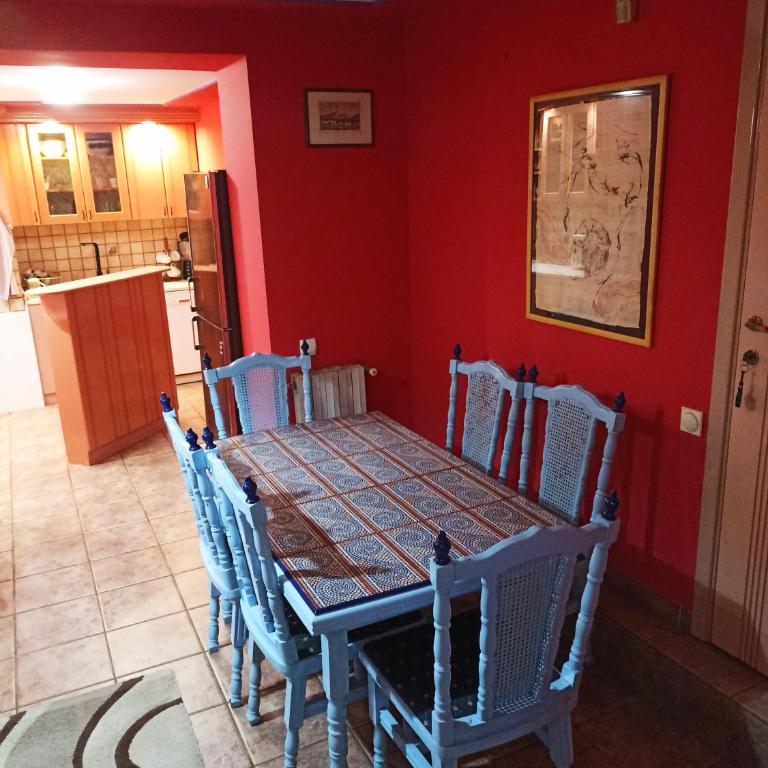 Paws & Pines Hideaway - Apartman sa 2 Spavaće Sobe - 11