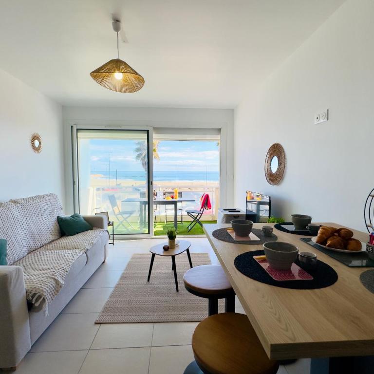 Cap Bleu - Air conditioning - Direct beach access - SudSéjourConciergerie - Appartamento con 1 Camera da Letto, Vista Mare e Balcone - 2