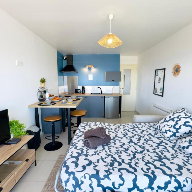 Cap Bleu - Air conditioning - Direct beach access - SudSéjourConciergerie - Appartamento con 1 Camera da Letto, Vista Mare e Balcone - 11