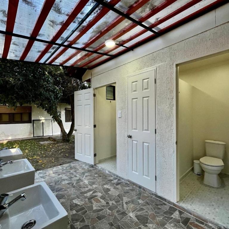 Cómoda casa con quincho y piscina a 30 mins de Stgo - Three-Bedroom House - 18