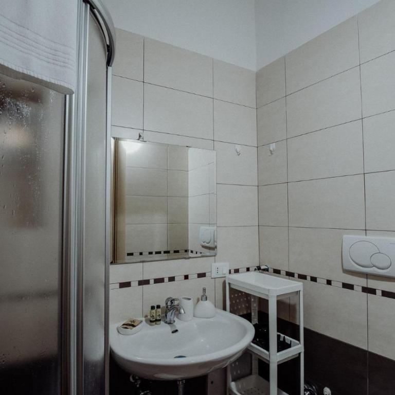 Palazzo Pezzolla Apartments - Holiday Home - Second Floor - 10