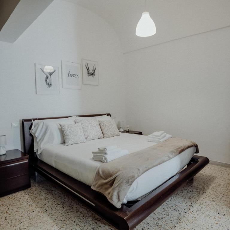 Palazzo Pezzolla Apartments - Holiday Home - Second Floor - 25