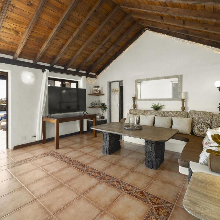 Casa Anabella by Escape Home - Villa with Private Pool - 22