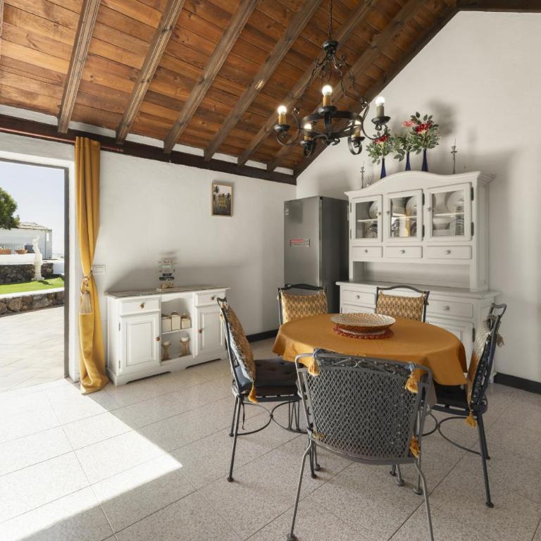 Casa Anabella by Escape Home - Villa with Private Pool - 27