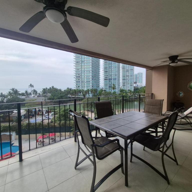 Koki Condo Beach, Ocean Views Grand Venetian - One-Bedroom Apartment - 5