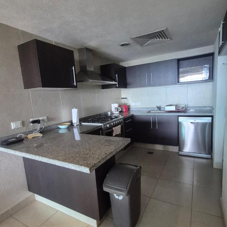 Koki Condo Beach, Ocean Views Grand Venetian - One-Bedroom Apartment - 22