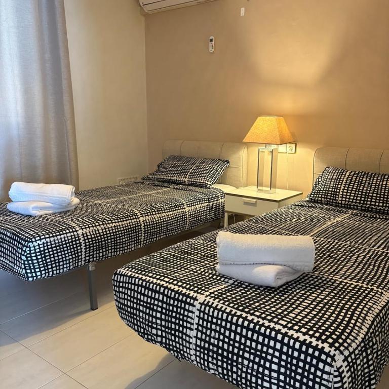 Belle Villa avec piscine privée a 15minutes a pied de la mer - Three-Bedroom Villa - 12
