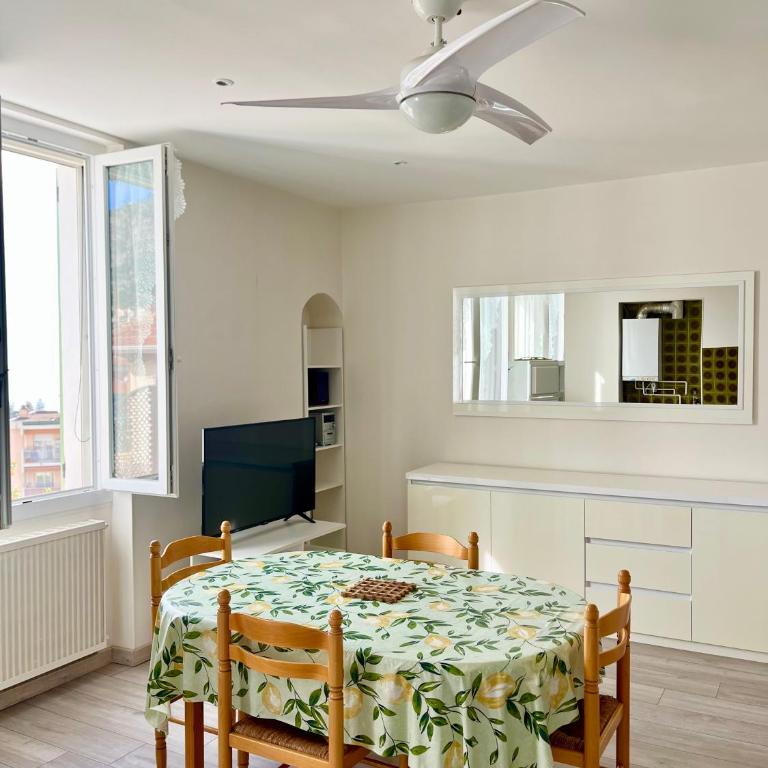 Magnifique appartement 2p dans une villa avec vue mer, terrasse & parking privé - Appartamento con 1 Camera da Letto - 5