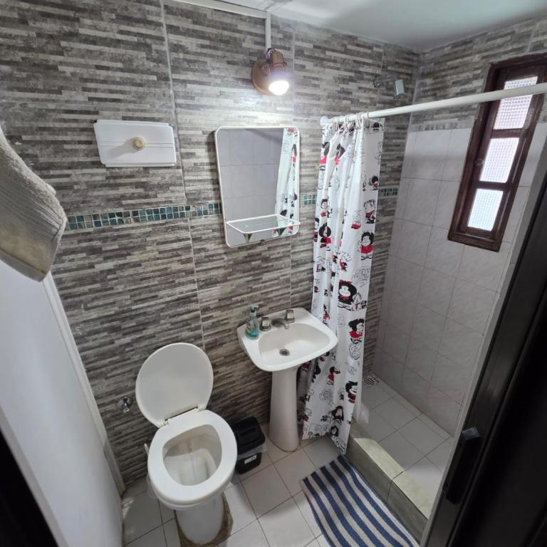 Hospedaje los Buhos - Habitación Familiar con baño privado - 1
