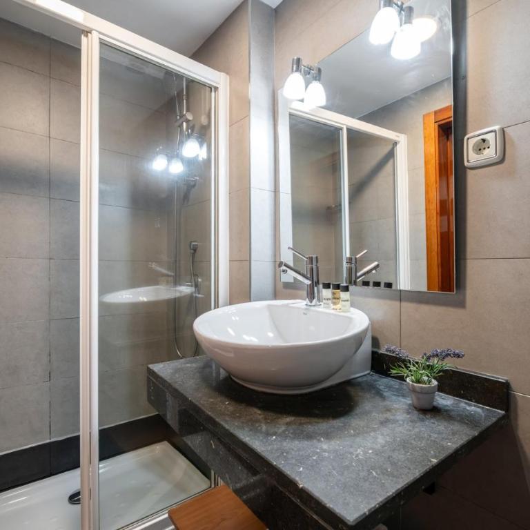 GuestReady – Modern studio in Madrid city centre - Standard Studio - 1