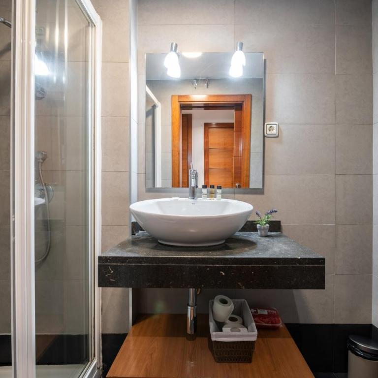 GuestReady – Modern studio in Madrid city centre - Standard Studio - 5