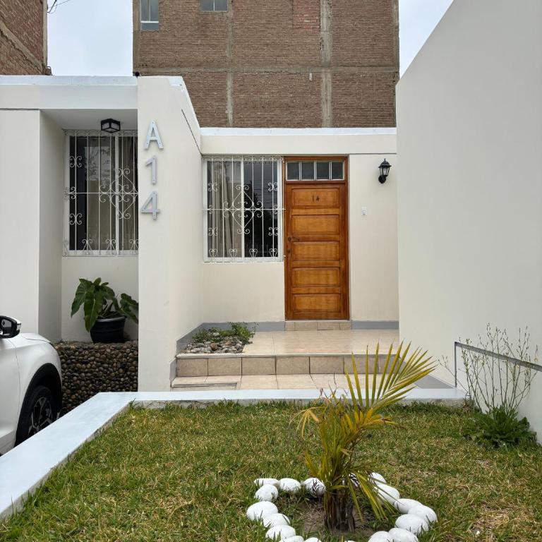 Casa de playa Pacasmayo - Three-Bedroom House - 1