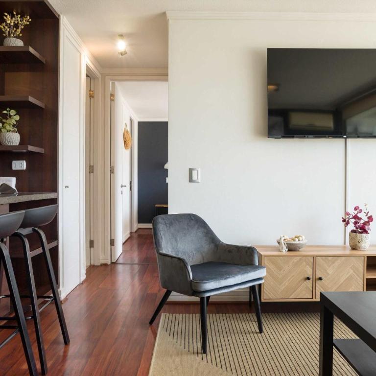 Stylish 2BR City Flat Modern Design and Comfort - Apartment - 23