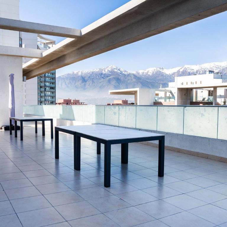 Stylish 2BR City Flat Modern Design and Comfort - Apartment - 41