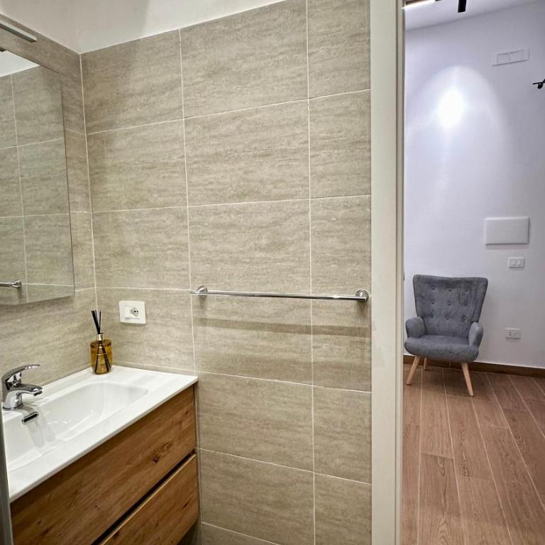 Vicolo Vivo Home - Appartamento con 2 Camere da Letto - 10