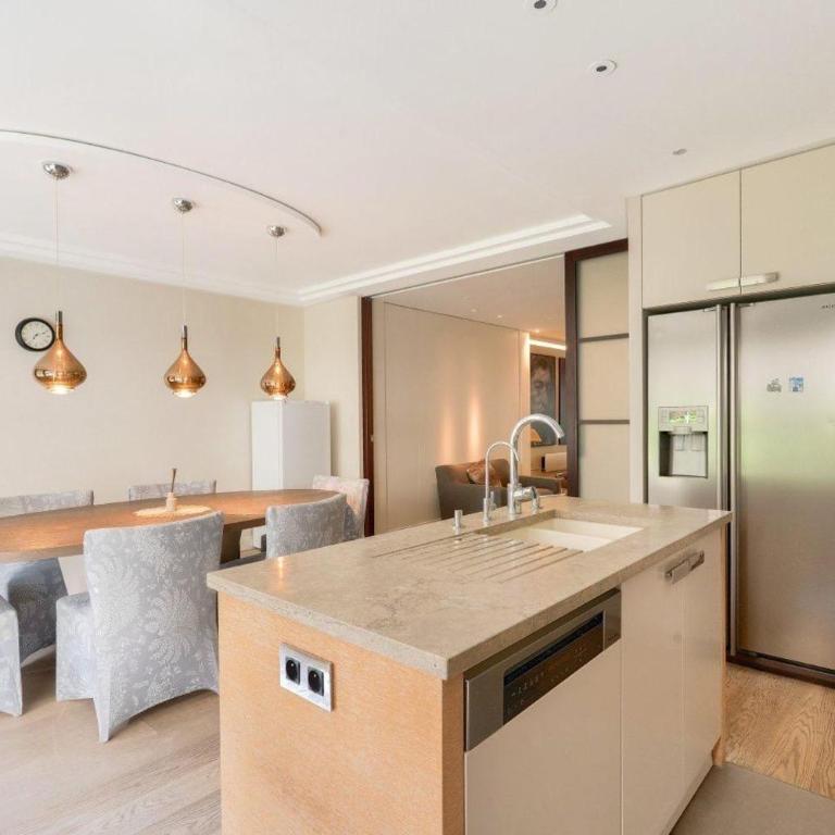 Prestigious 5BR Avenue Foch Home - Arc de Triomphe - Maison de Vacances - 9