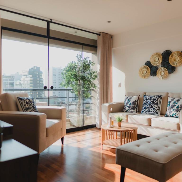 Recavarren 3 Dormitorios by Casa Miraflores - Wifi - Washer - Hot Water - Three-Bedroom Apartment with Balcony - 42