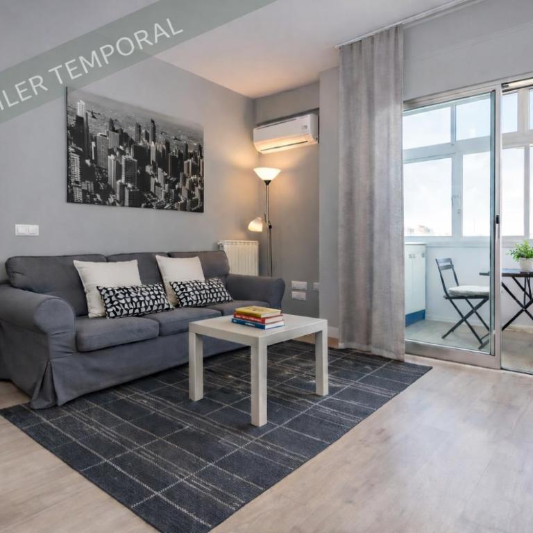 Apartamento Plaza de Castilla II - Urbano con Estilo y Funcional - Apartment - 2