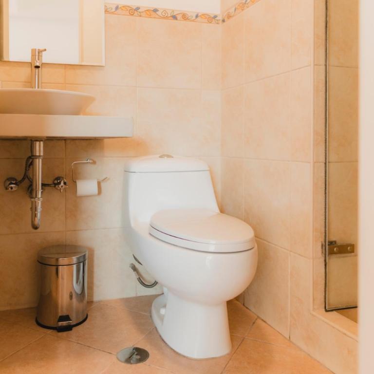 Recavarren 3 Dormitorios by Casa Miraflores - Wifi - Washer - Hot Water - Three-Bedroom Apartment with Balcony - 23