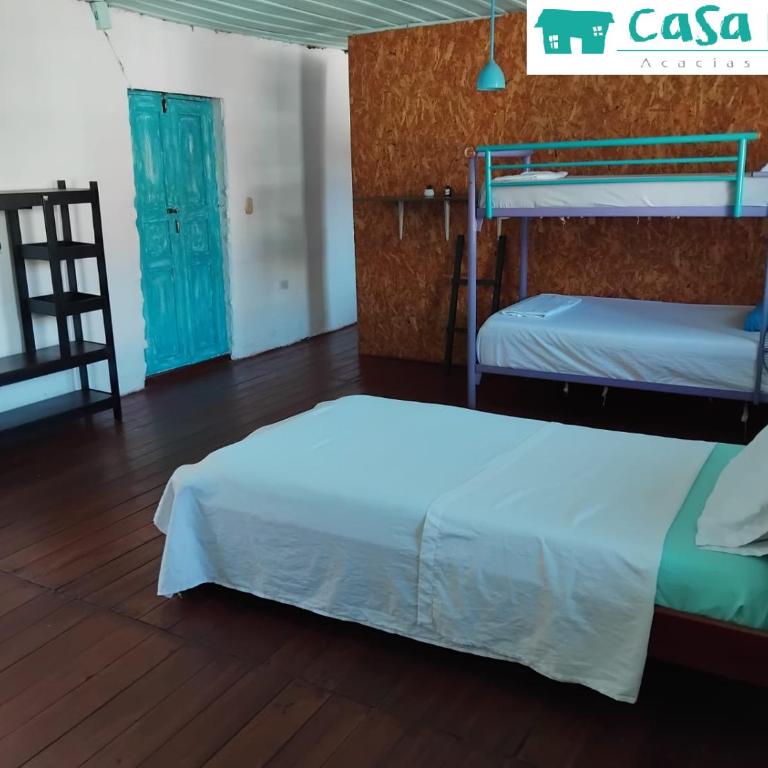 Casa Retro Acacias Hostel - Estudio con terraza - 3