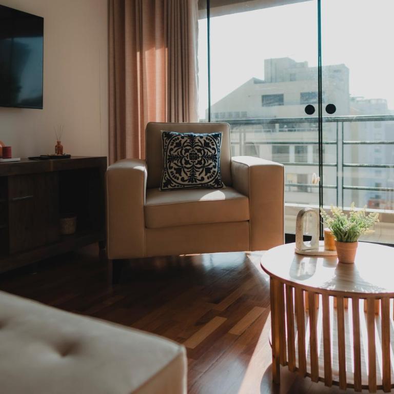 Recavarren 3 Dormitorios by Casa Miraflores - Wifi - Washer - Hot Water - Three-Bedroom Apartment with Balcony - 41