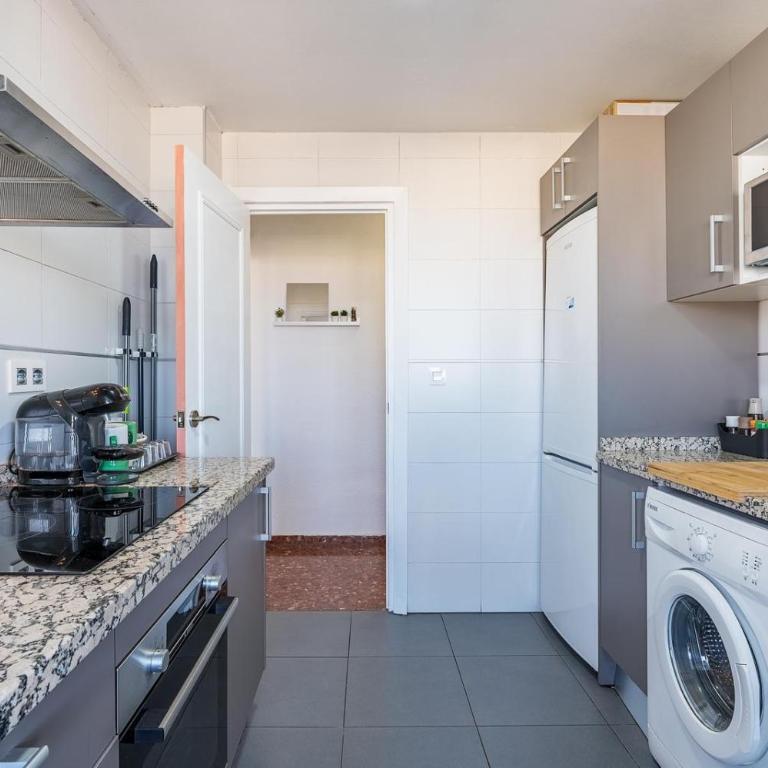 Magnífico ático a los pies del Albaicin - Three-Bedroom Apartment - 31