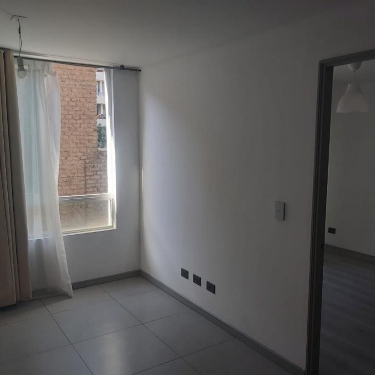 depto sin muebles 2 ambientes 1 pieza 1 baño trato directo - One-Bedroom Apartment - 2