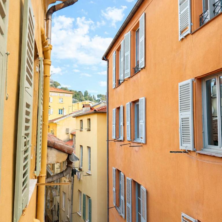 Charme du Vieux-Nice - cocon lumineux à 100 m de la mer - Appartement 1 Chambre - 20