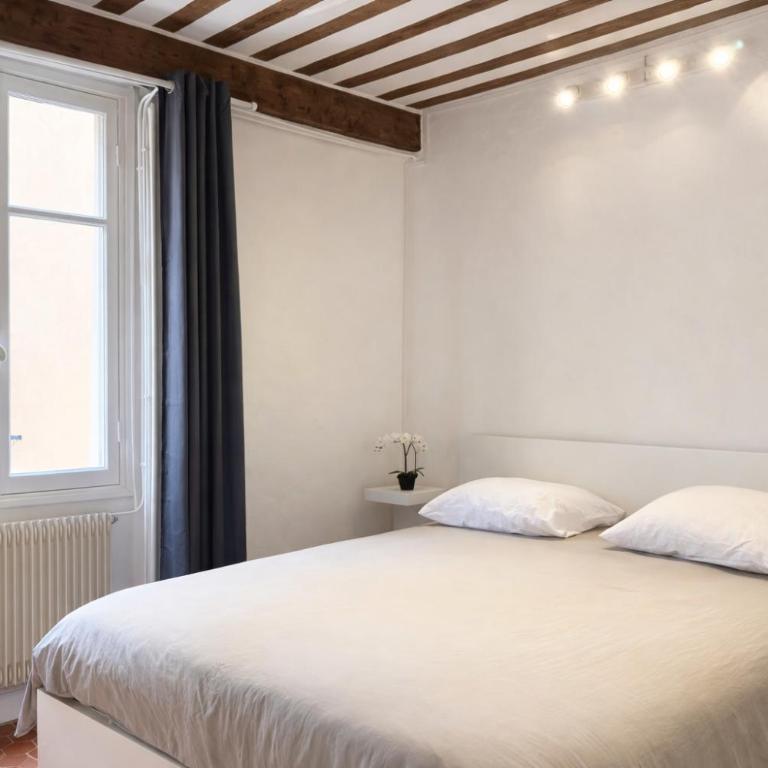 Charme du Vieux-Nice - cocon lumineux à 100 m de la mer - Appartement 1 Chambre - 17