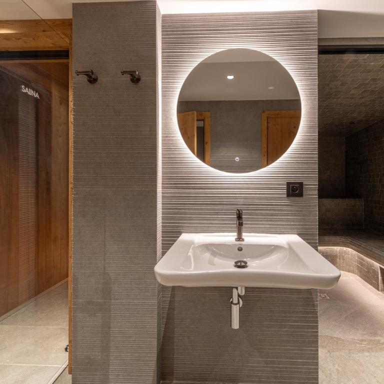 Appartement de luxe avec piscine et sauna, 8 couchages à Val-d'Isère - FR-1-694-437 - Appartamento - 23