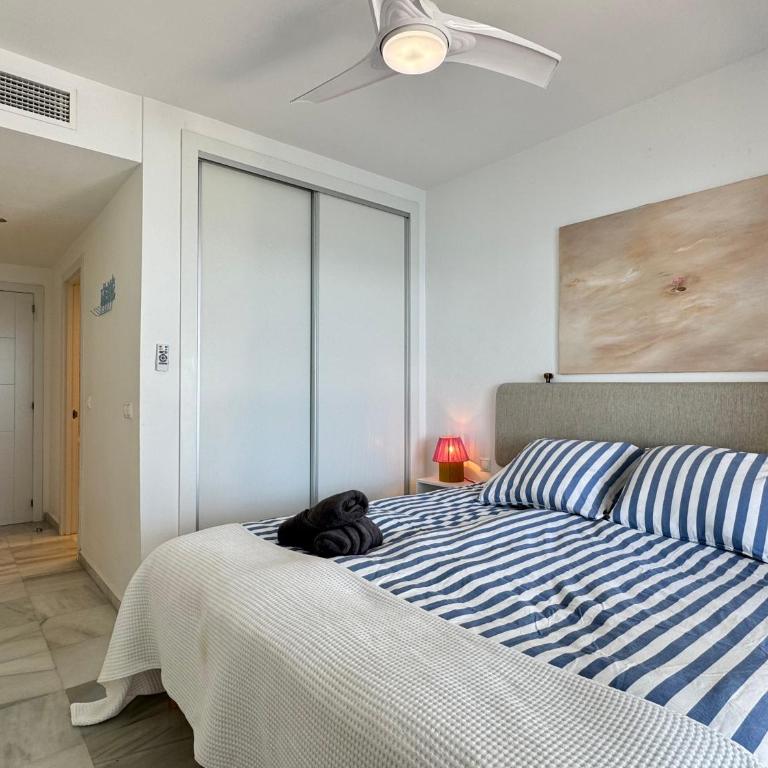 Apartamento en primera línea de playa en Benalmadena - Apartamento de 2 dormitorios - 8